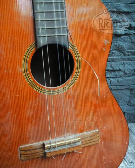 Guitare recyclée – Image 5