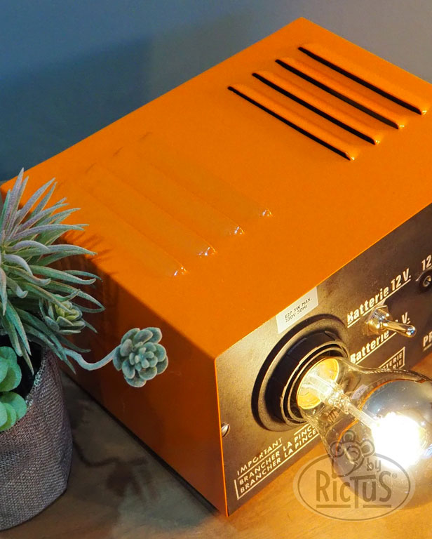 Chargeur de batterie lampe – Image 4